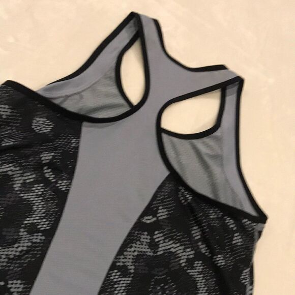 Champion Racer Back Fitness Tank - Size Large - Picture 6 of 7